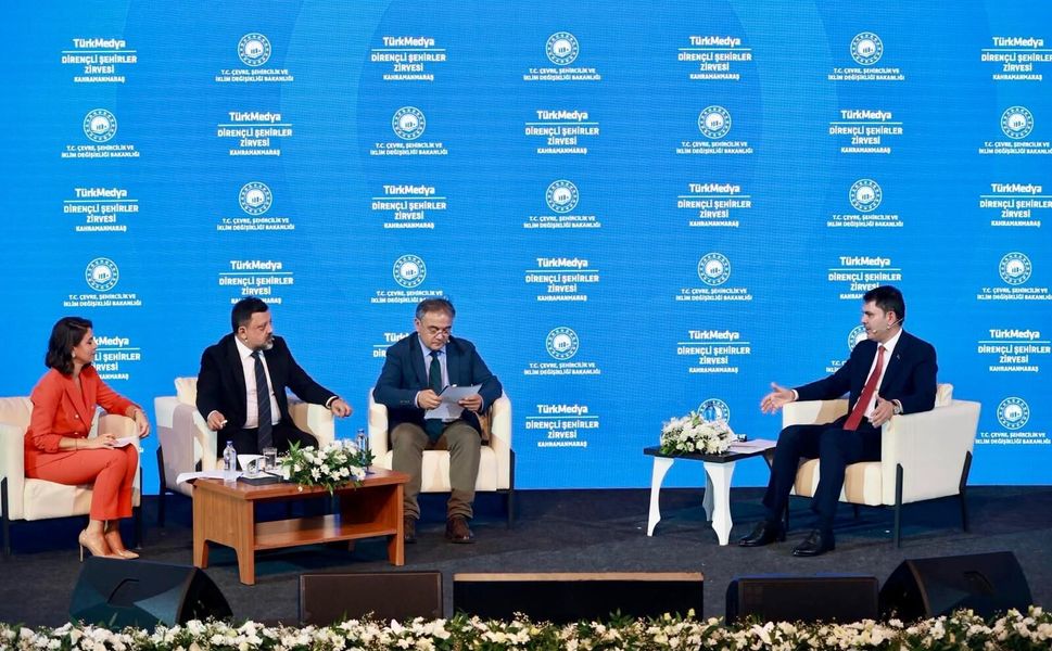 Bakan Kurum, Kahramanmaraş’ta Dirençli Şehirler Zirvesi’ne Katıldı