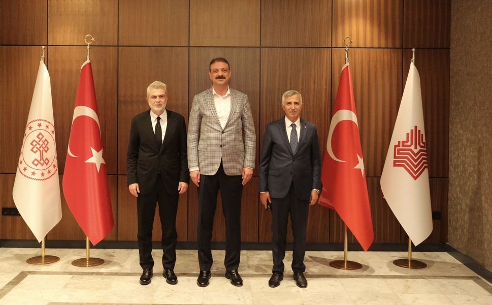 Vali Ünlüer ve Başkan Görgel’den Vakıflar Genel Müdürlüğü’ne Ziyaret