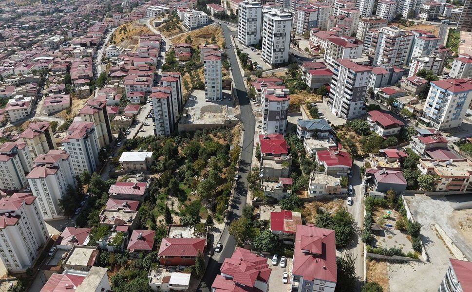 Büyükşehir’in Asfalt Mesaisi Sokak Sokak, Cadde Cadde Devam Ediyor