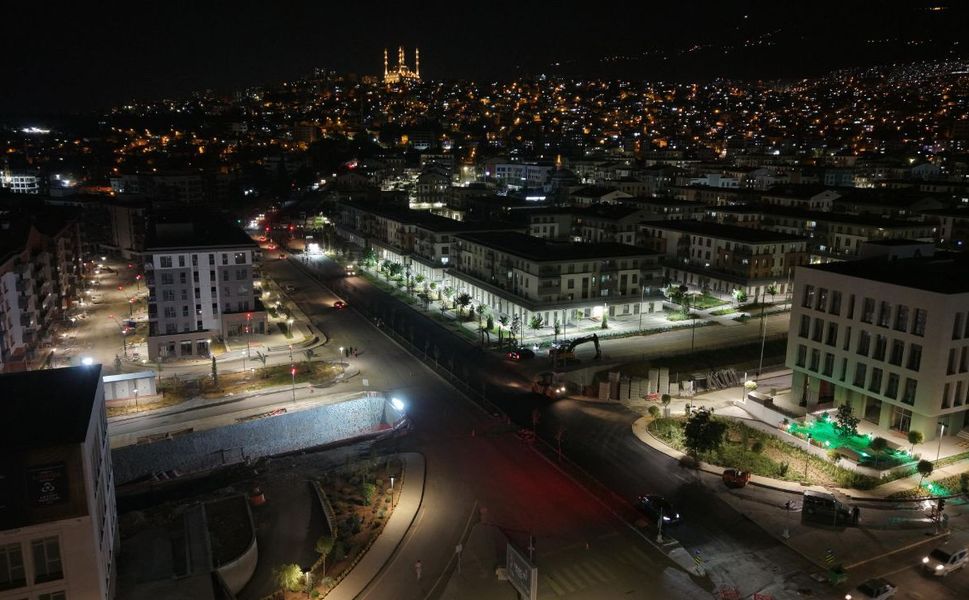 Büyükşehir, Asfalt Seferberliğini Yeni Haftada 22 Farklı Noktada Sürdürecek