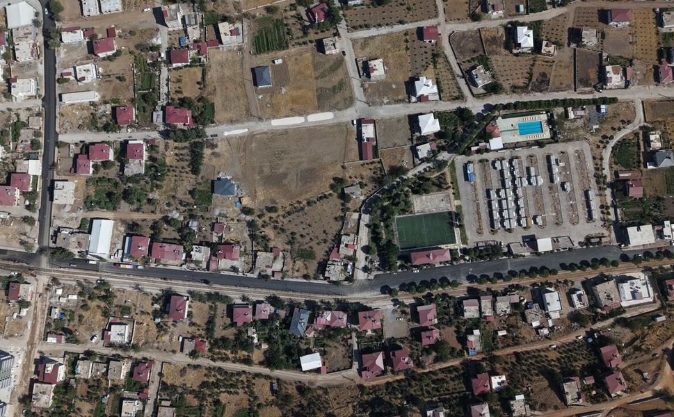 Büyükşehir, Türkoğlu Şehit İsmail Orçan Bulvarı’nda Asfalt Mesaisini Sürdürüyor