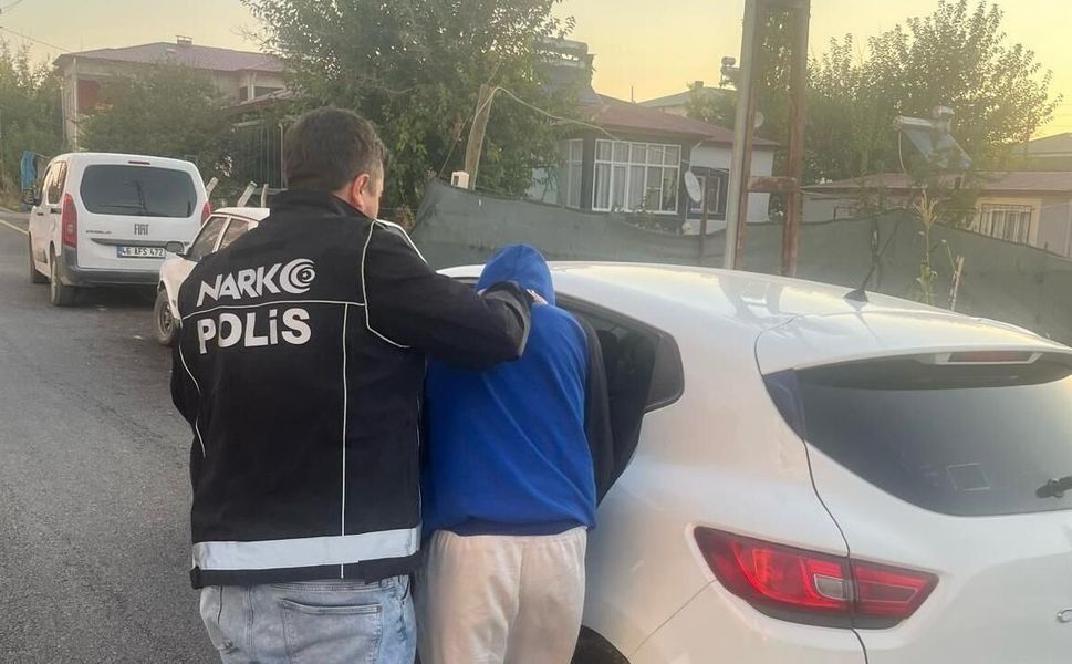 Kahramanmaraş'ta Uyuşturucu ve Silah Operasyonu: 4 Şüpheli Tutuklandı