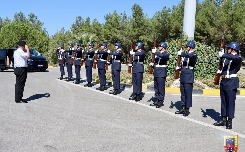 Kahraman Jandarma Teşkilatımızın Saygıdeğer Genel Komutanı Ve Çalışma Arkadaşları Devletimiz Ve Milletimiz İçin Gece Gün