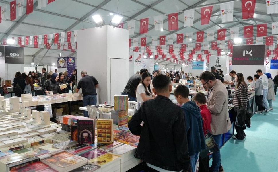 Anadolu’nun En Büyük Kitap Fuarı İkinci Gününde Doldu Taştı