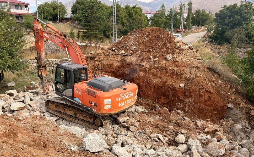 Büyükşehir’den Göksun Kırsalında Köprü Menfez Yatırımı