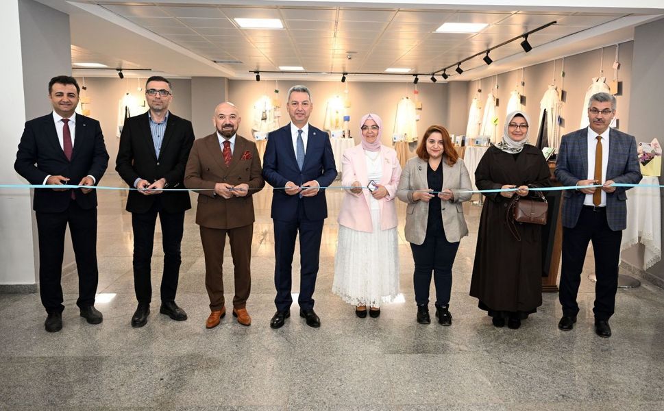 KSÜ’de “Zarfı Açılmamış Mektuplarda Annemin Duası” Sergisi Açıldı