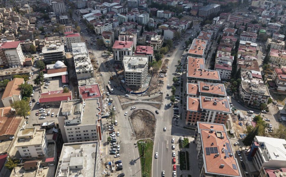 Büyükşehir’den Müftülük Meydanı’nda Ulaşımı Rahatlatacak Düzenleme