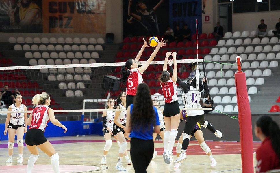 Büyükşehir’in Sultanları, Evinde Antepia’ya Şans Tanımadı