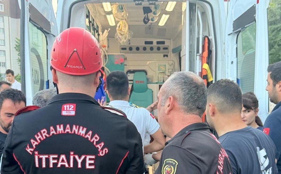 Kahramanmaraş’ta Otomobil Çaya Düştü 2 Ölü