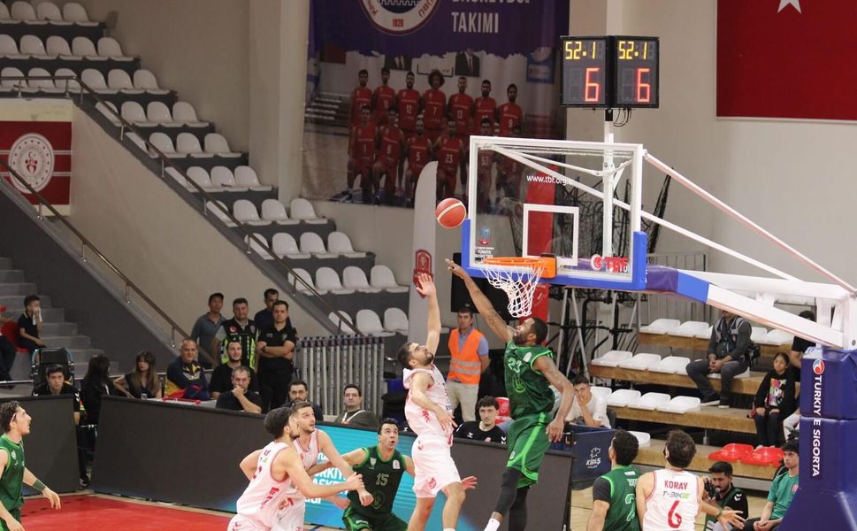 Kipaş Kahramanmaraş Büyükşehir Belediyespor, Bağlumspor'u Geçti