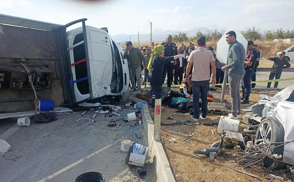 MHP Konvoyundaki Kazada 2 Sürücü Gözaltına Alındı