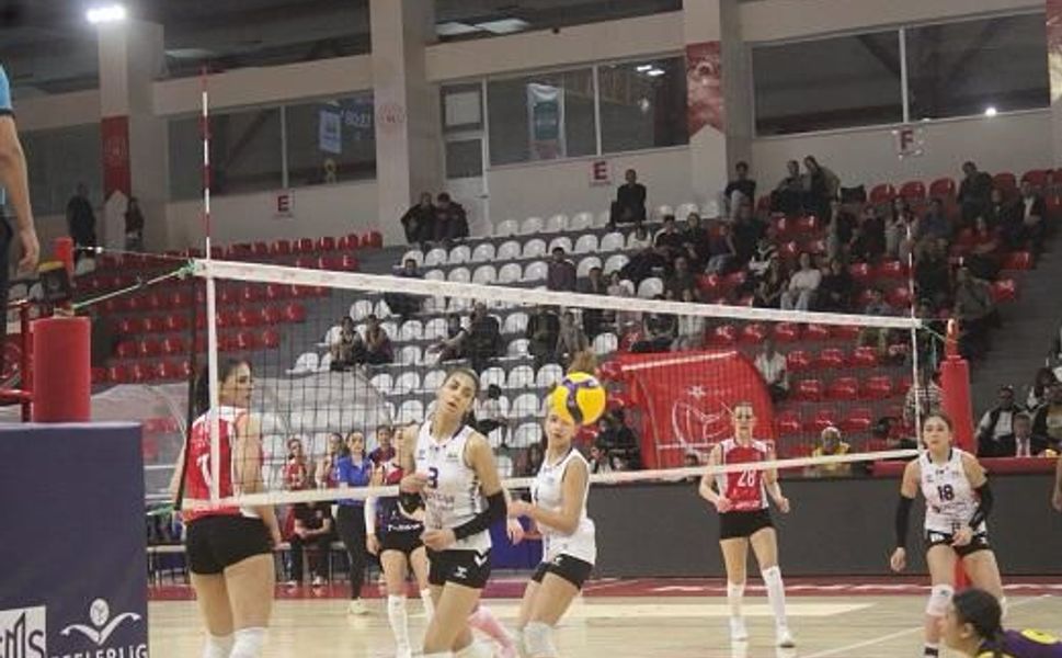 Kahramanmaraş’ın Sultanları Set Vermedi: Antepia’yı 3-0 Mağlup Etti!