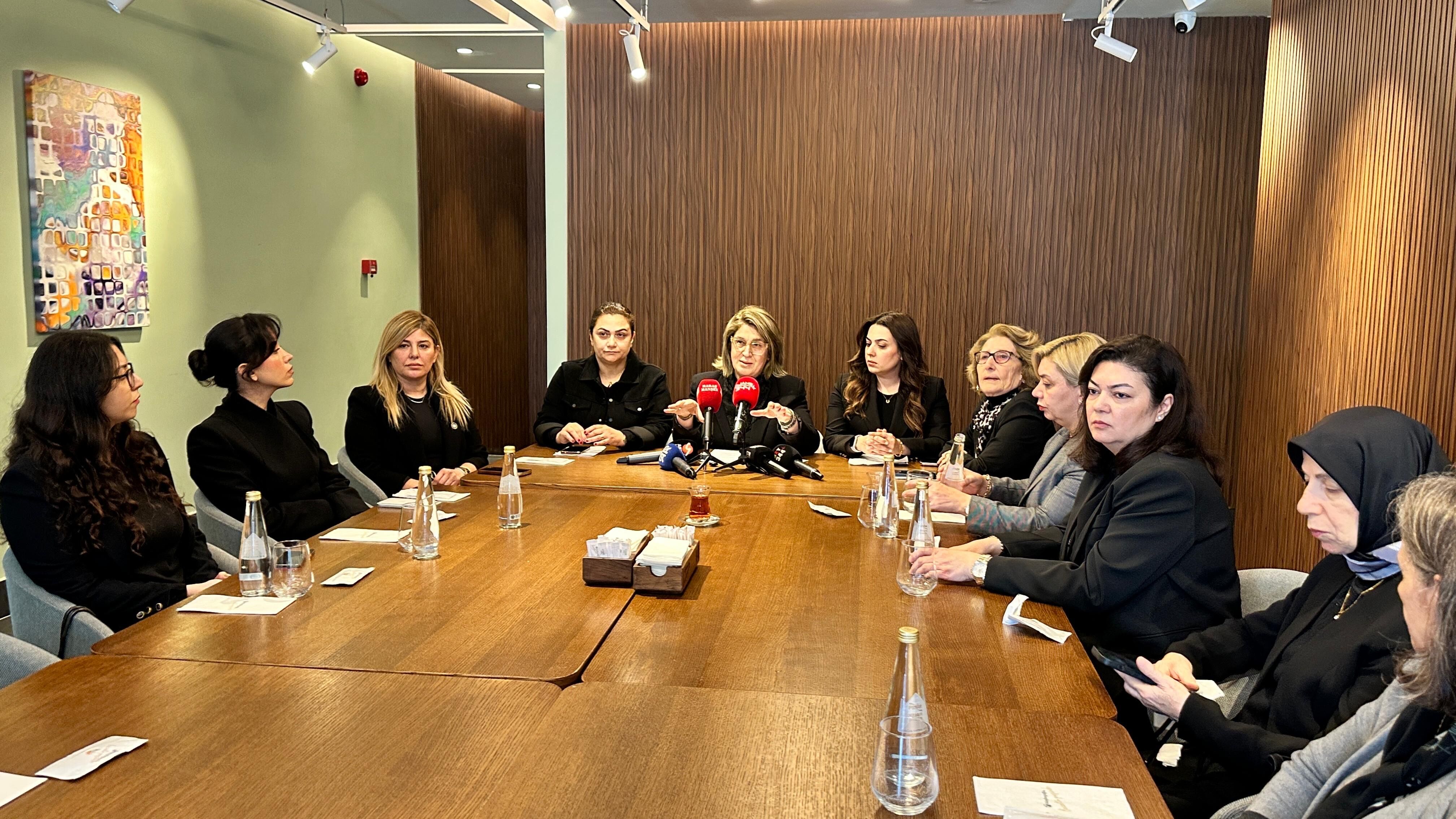 76110A61 B237 4511 943F 64Fb578E651A