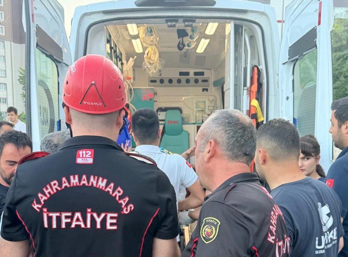 Kahramanmaraş’ta Otomobil Çaya Düştü 2 Ölü
