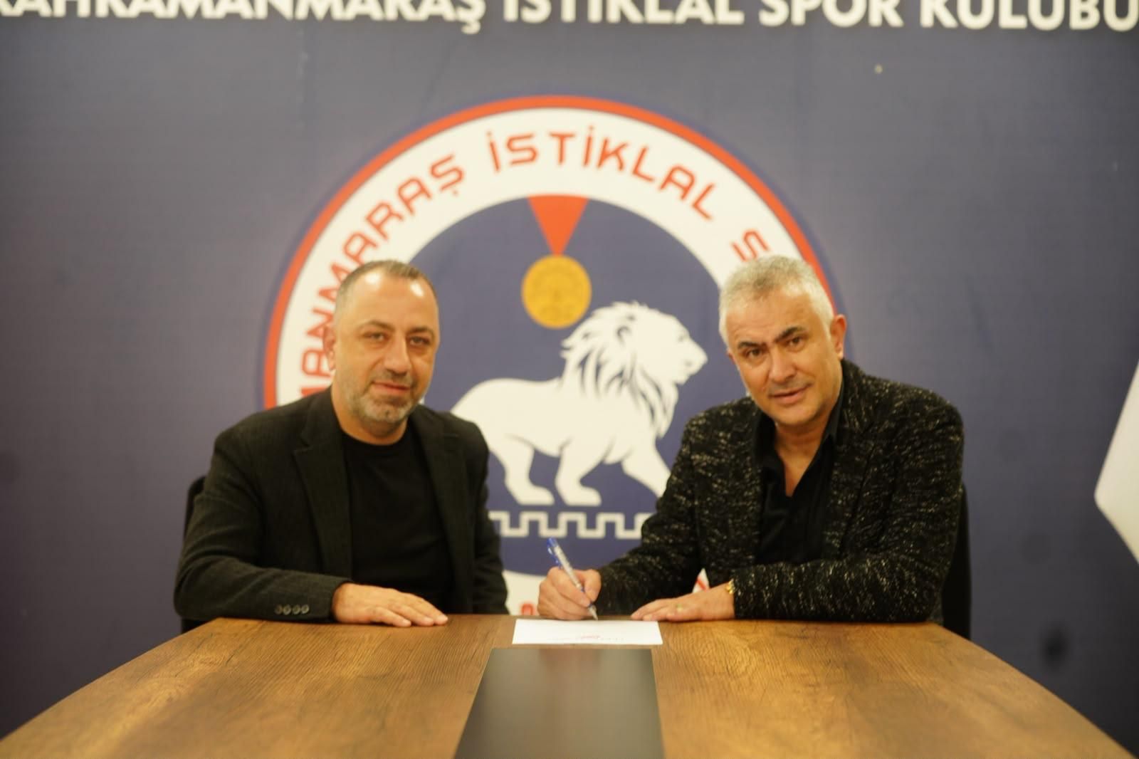 İstiklalspor’da Kan Değişimi: Yeni Teknik Direktör Mehmet Altıparmak İmzayı Attı!